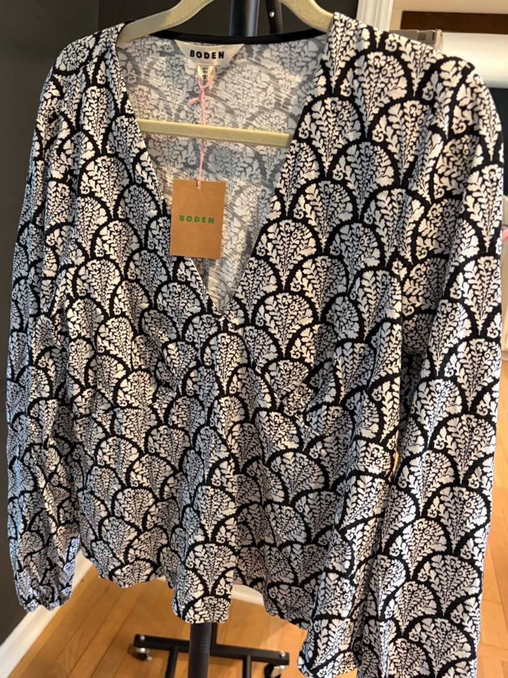 Boden Black & White Patterned Long Sleeve Top